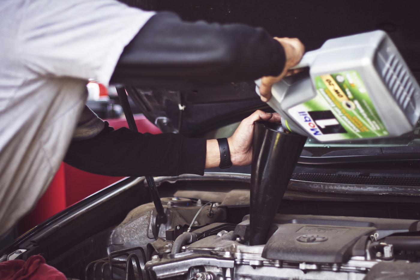 Completare ulei motor